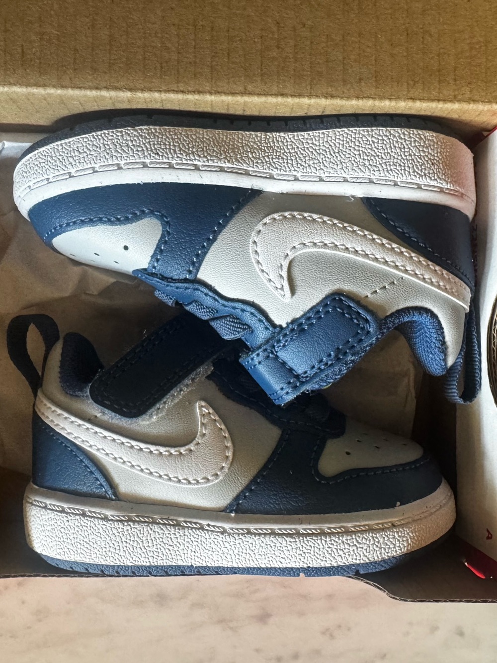 Nike Toddler Kids Velcro Sneakers - Navy and White 3C New in Box